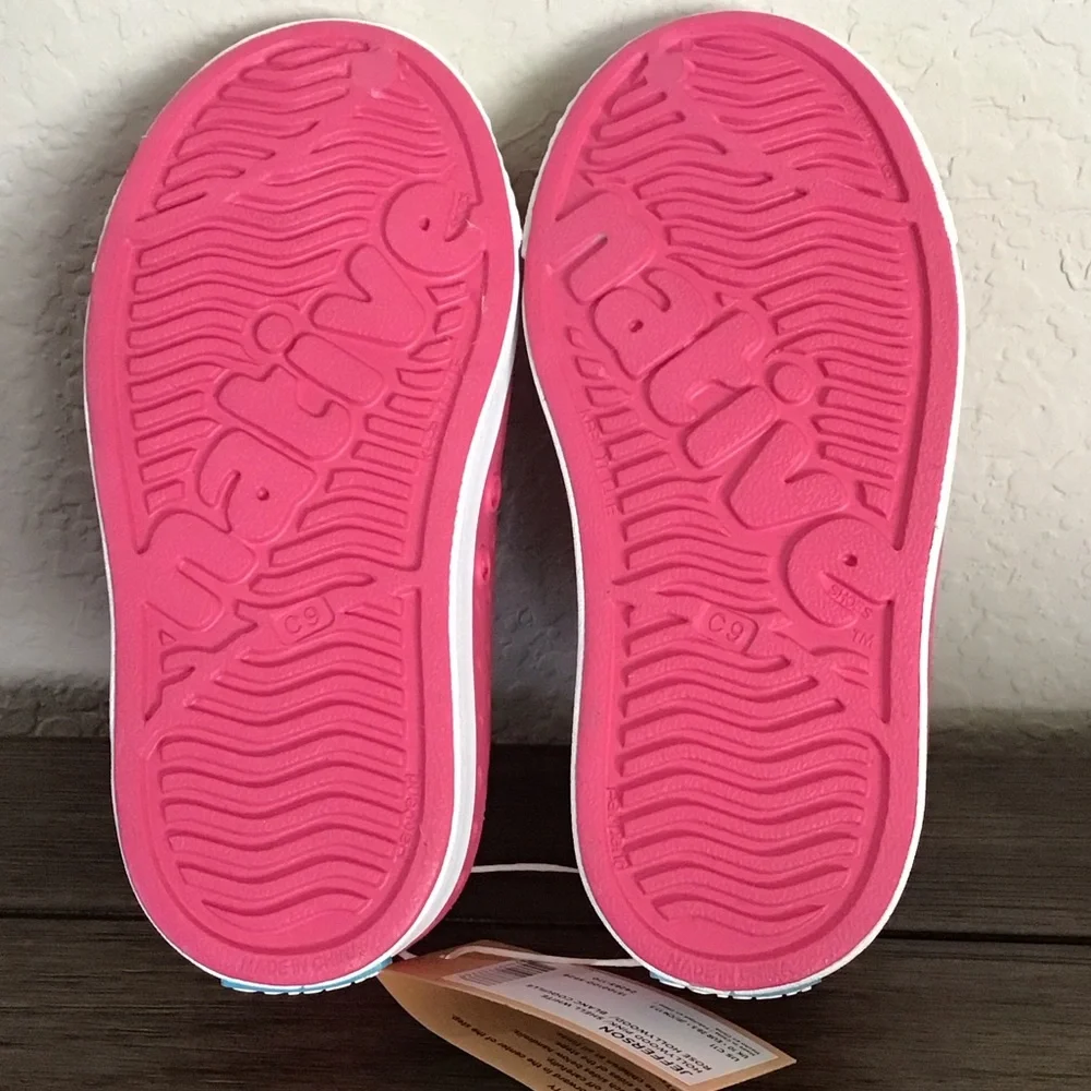 NEW Native Girls Bright Pink Water Shoes - Picture 4 of 4